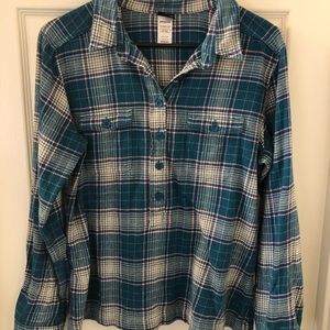 Patagonia women’s flannel.